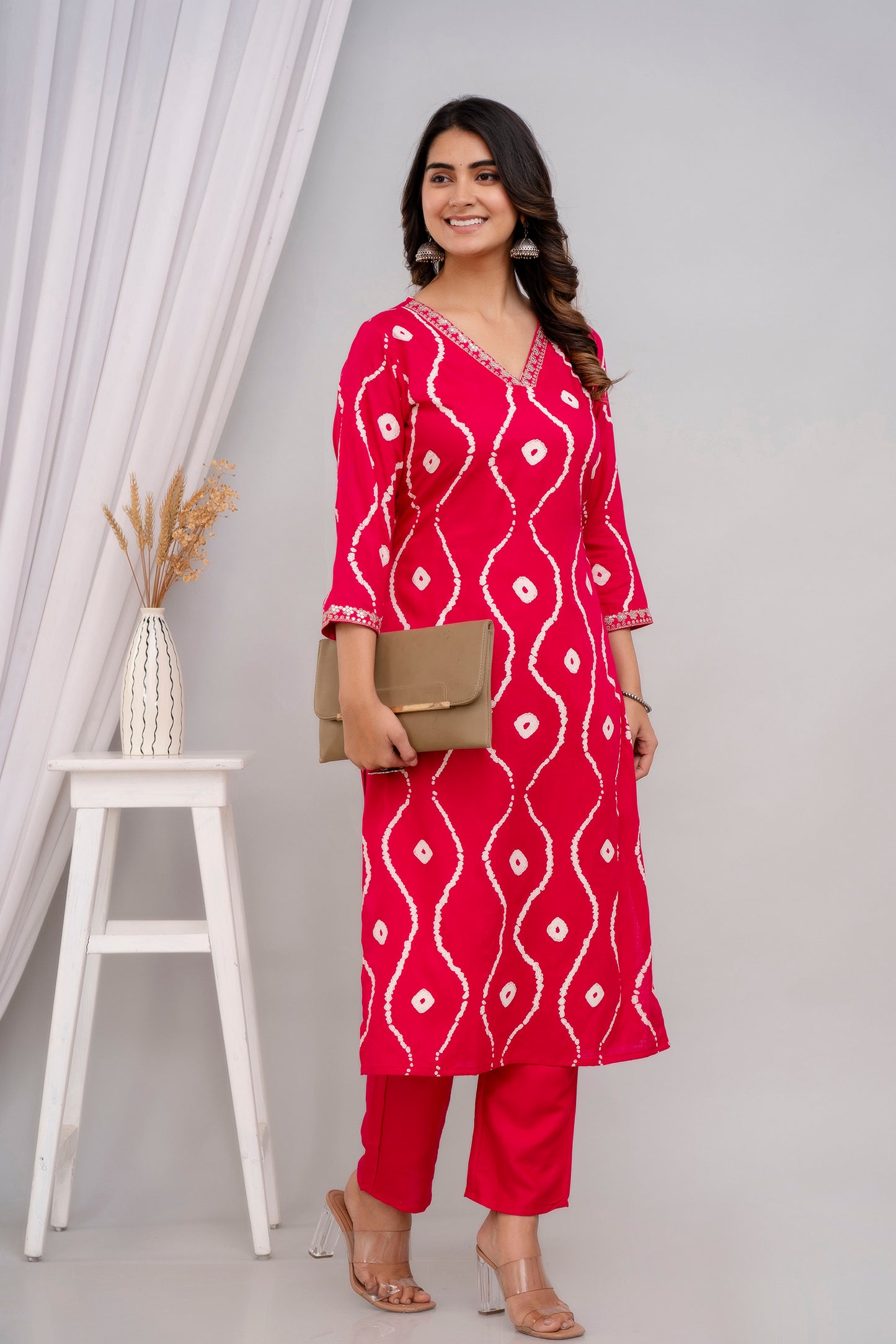 Pink Lehriya Printed Women Embroidered V neck Staright Kurta Set
