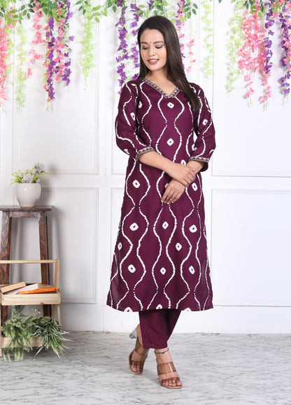 Wine Lehriya Printed Women Embroidered V neck Staright Kurta