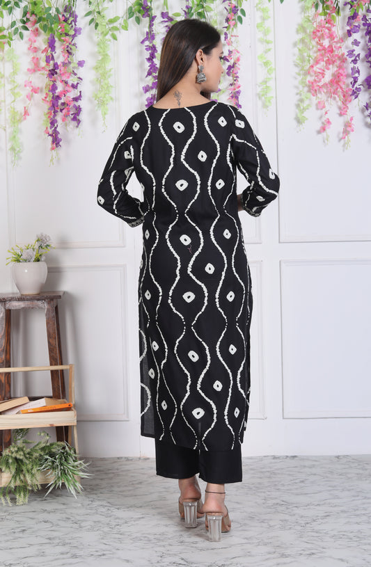 Black Lehriya Printed Women Embroidered V neck Staright Kurta