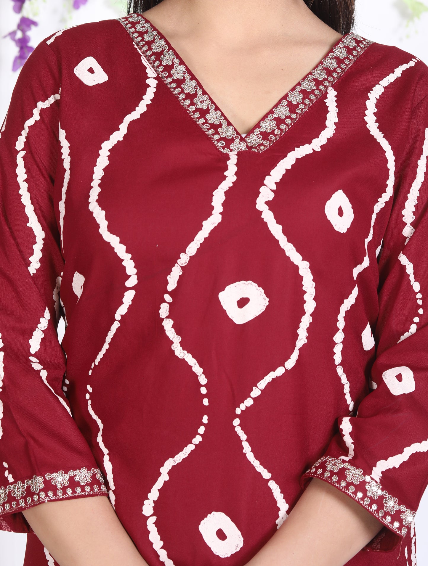 Maroon Lehriya Printed Women Embroidered V neck Staright Kurta