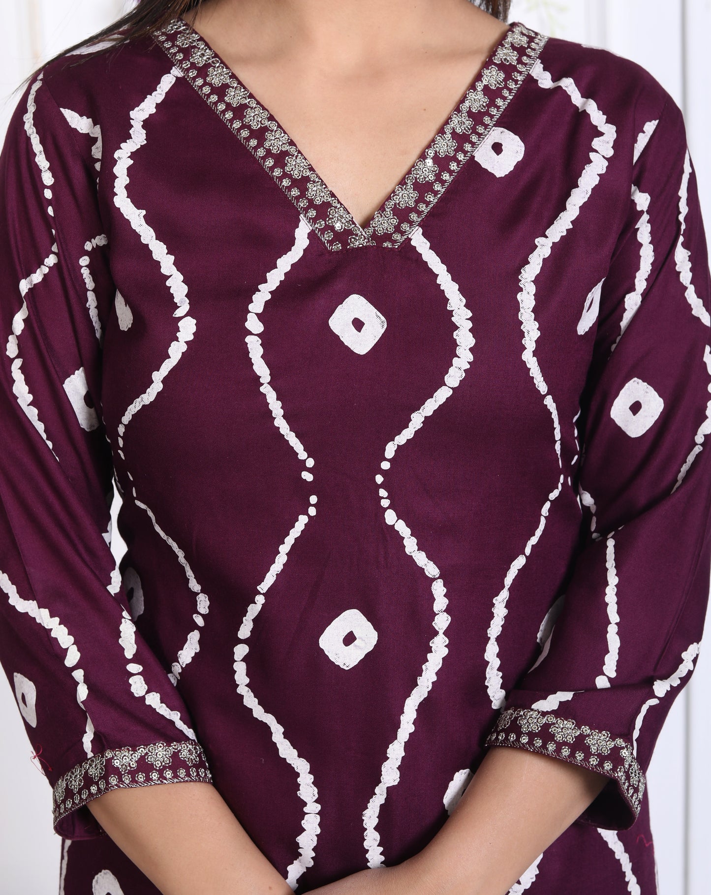 Wine Lehriya Printed Women Embroidered V neck Staright Kurta Pant and Dupatta Set