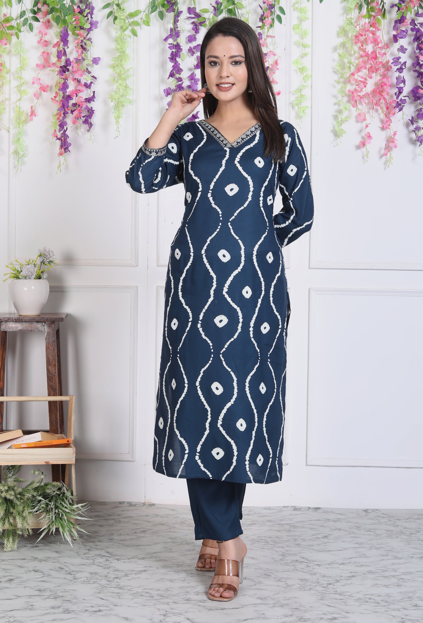 Teal Lehriya Printed Women Embroidered V neck Staright Kurta Pant and Dupatta Set