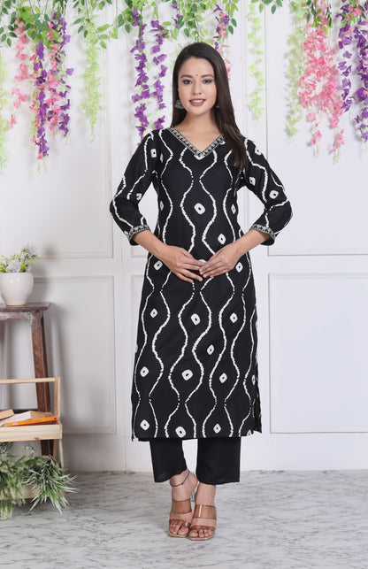 Black Lehriya Printed Women Embroidered V neck Staright Kurta Pant and Dupatta Set