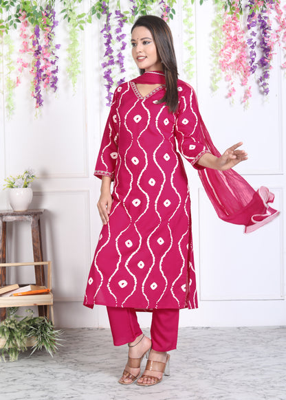 Pink Lehriya Printed Women Embroidered V neck Staright Kurta Set