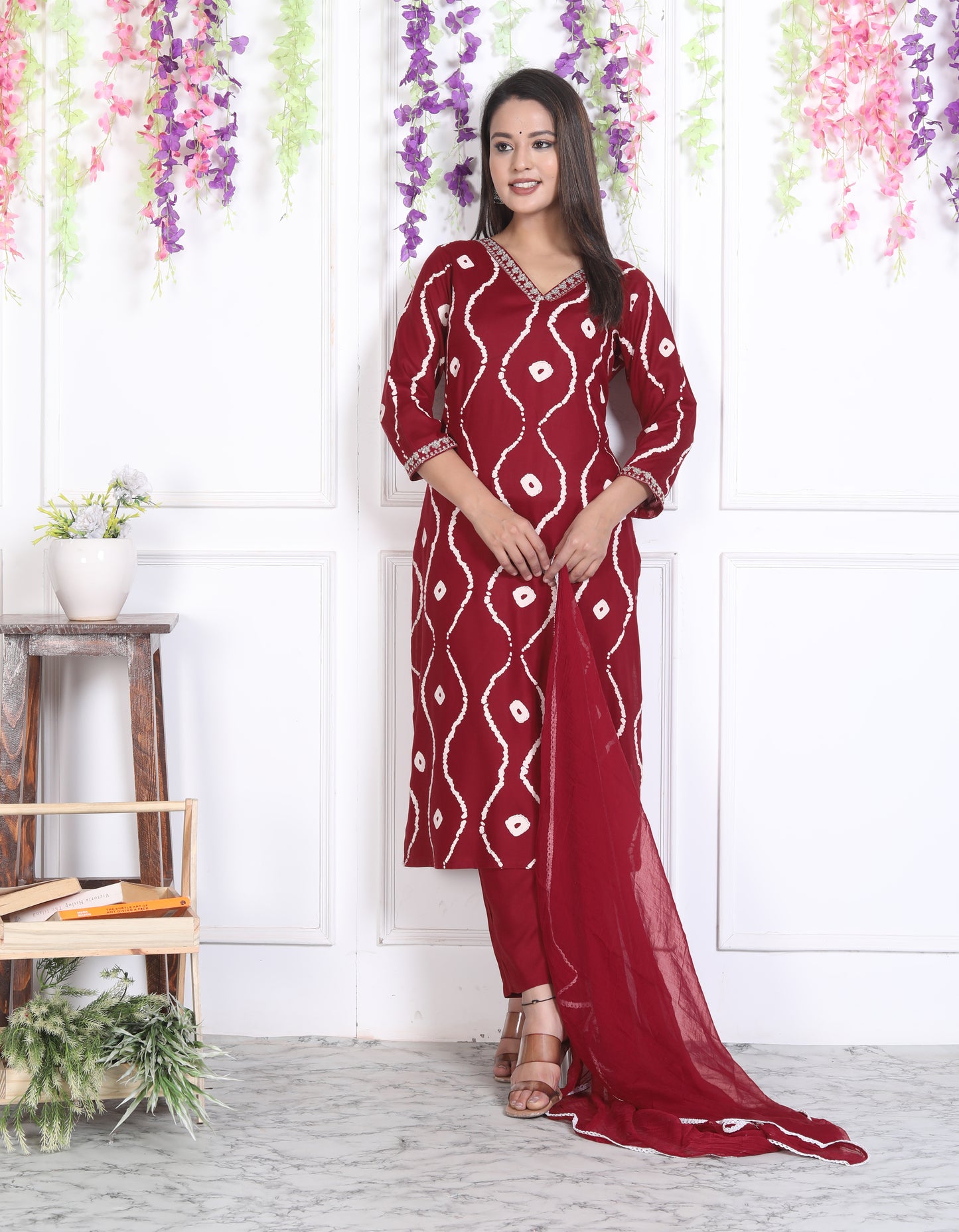 Maroon Lehriya Printed Women Embroidered V neck Staright Kurta Pant and Dupatta Set