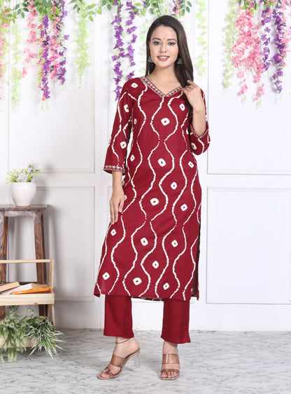 Maroon Lehriya Printed Women Embroidered V neck Staright Kurta Pant and Dupatta Set