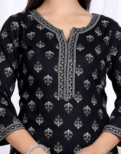 Black Rayon Printed Women Round Neck Straight Kurta