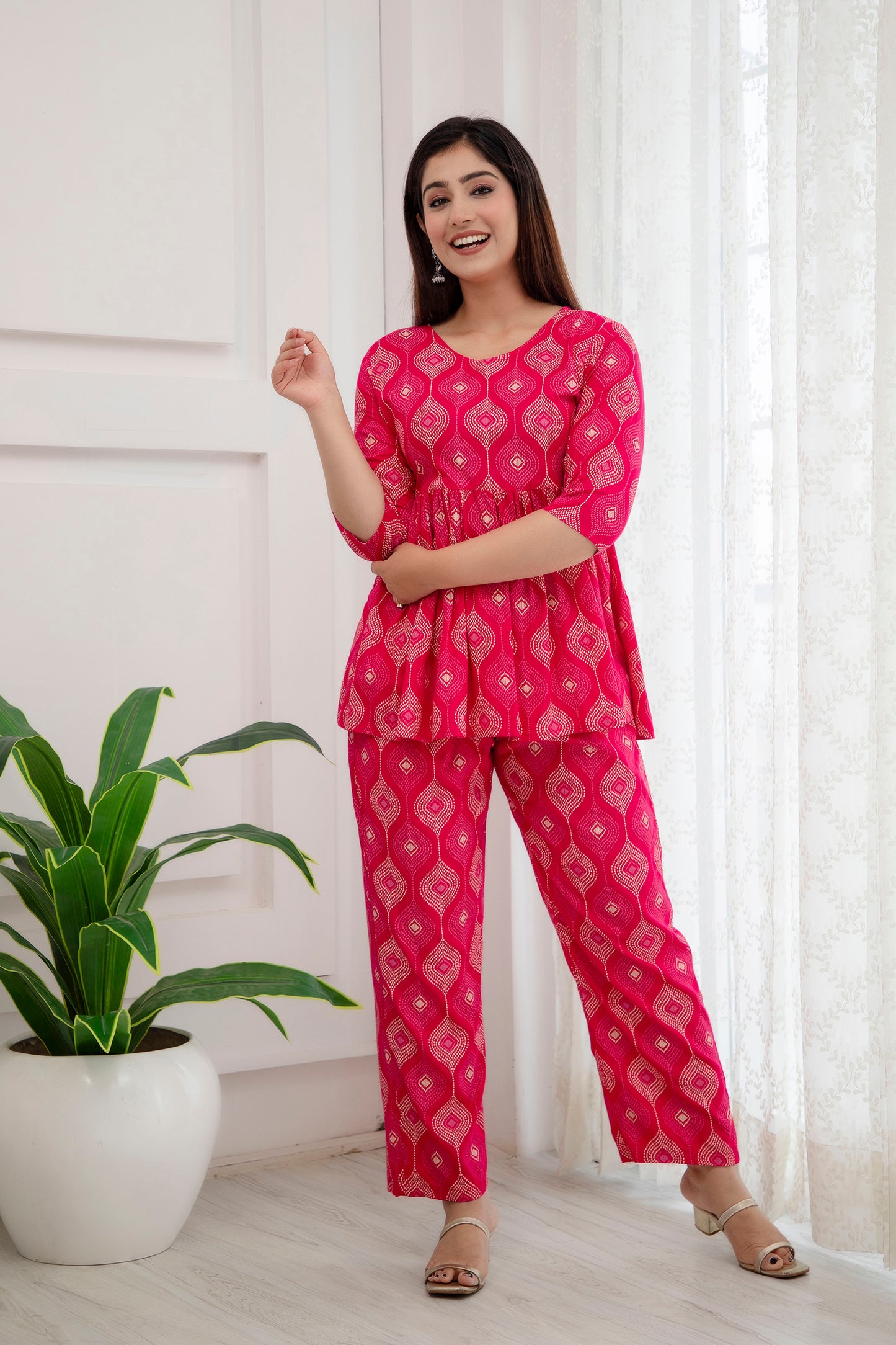 Veshviti vibrant pink Rayon Flared co-ord set