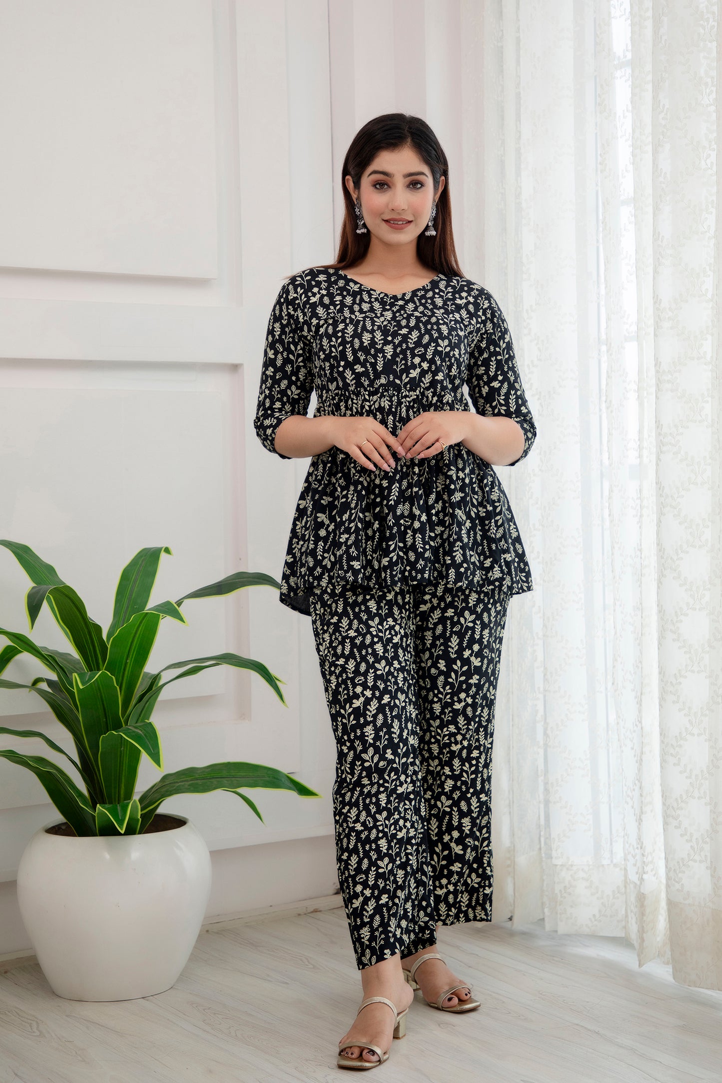 Veshviti Floral Printed Black Rayon Flared Co-ord Set