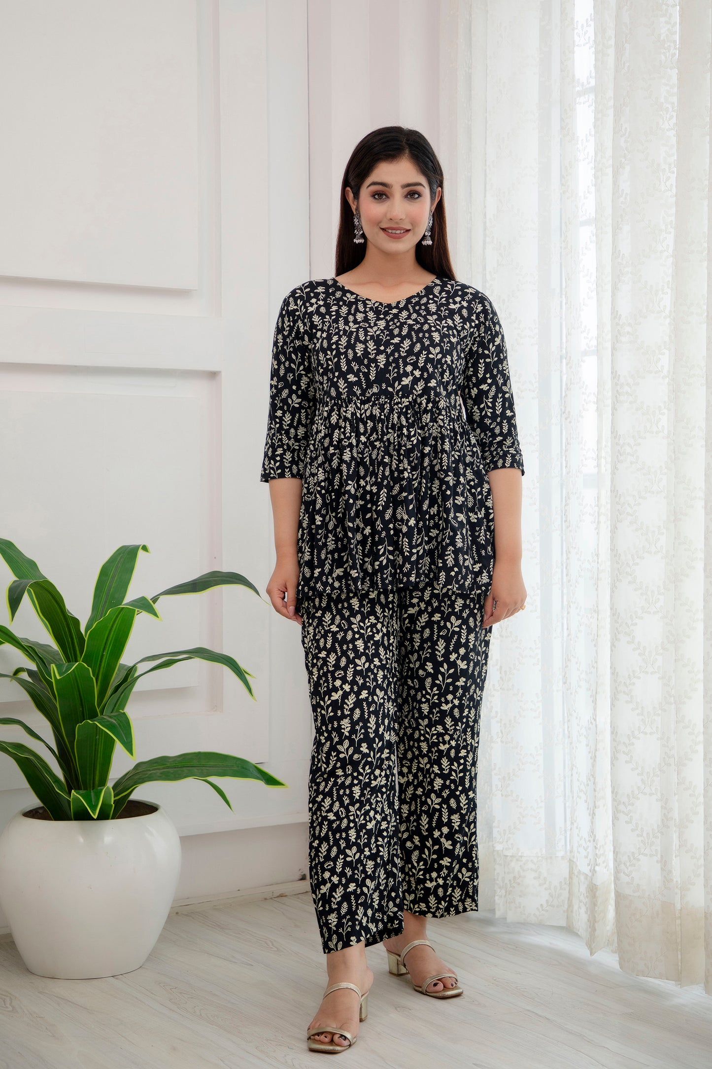 Veshviti Floral Printed Black Rayon Flared Co-ord Set