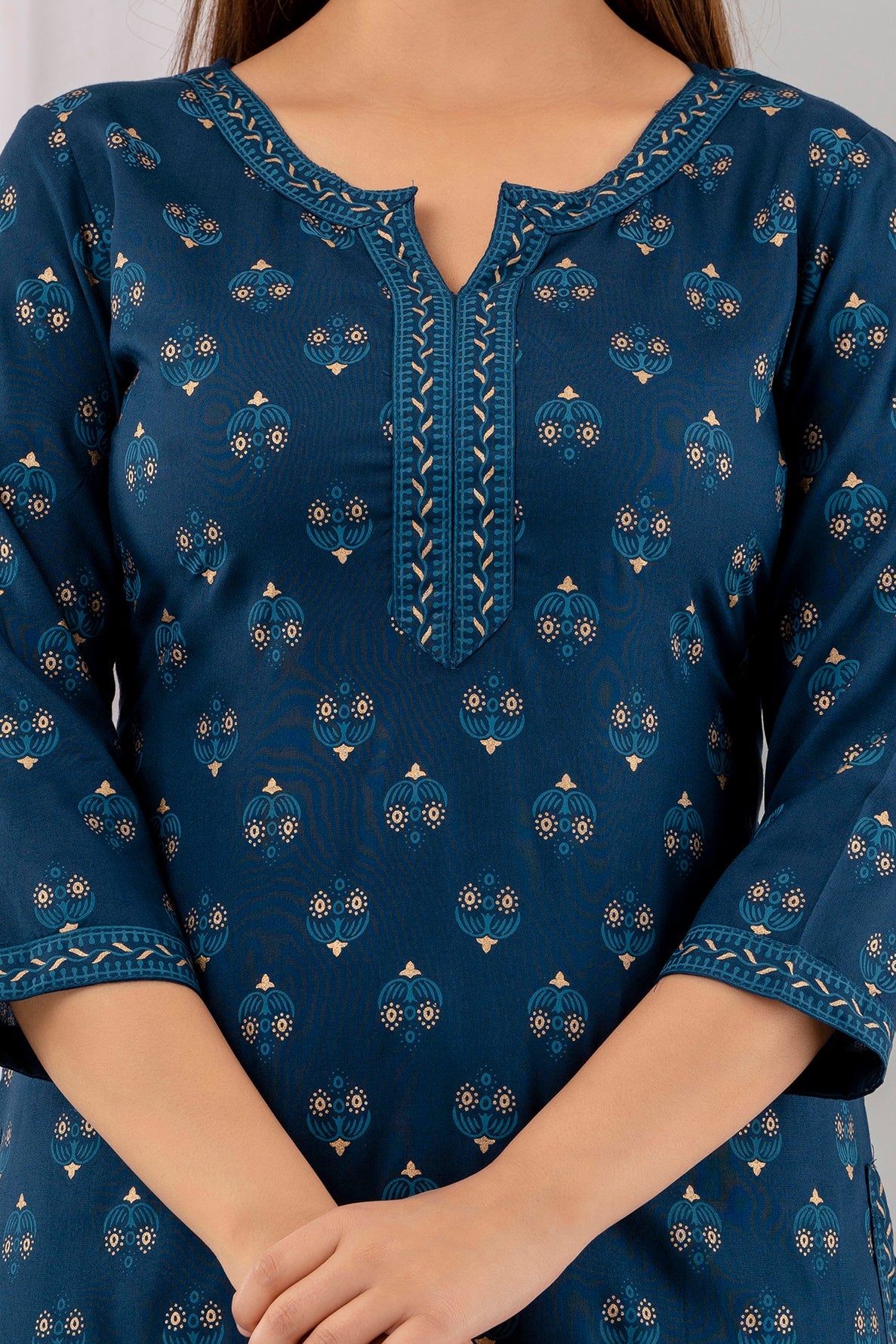 Teal Rayon Printed Women Round Neck Straight Kurta Set