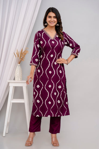 Wine Lehriya Printed Women Embroidered V neck Staright Kurta Set
