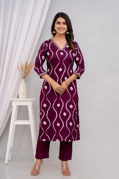 Wine Lehriya Printed Women Embroidered V neck Staright Kurta Set