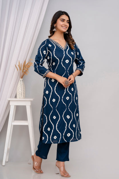 Teal Lehriya Printed Women Embroidered V neck Staright Kurta Set
