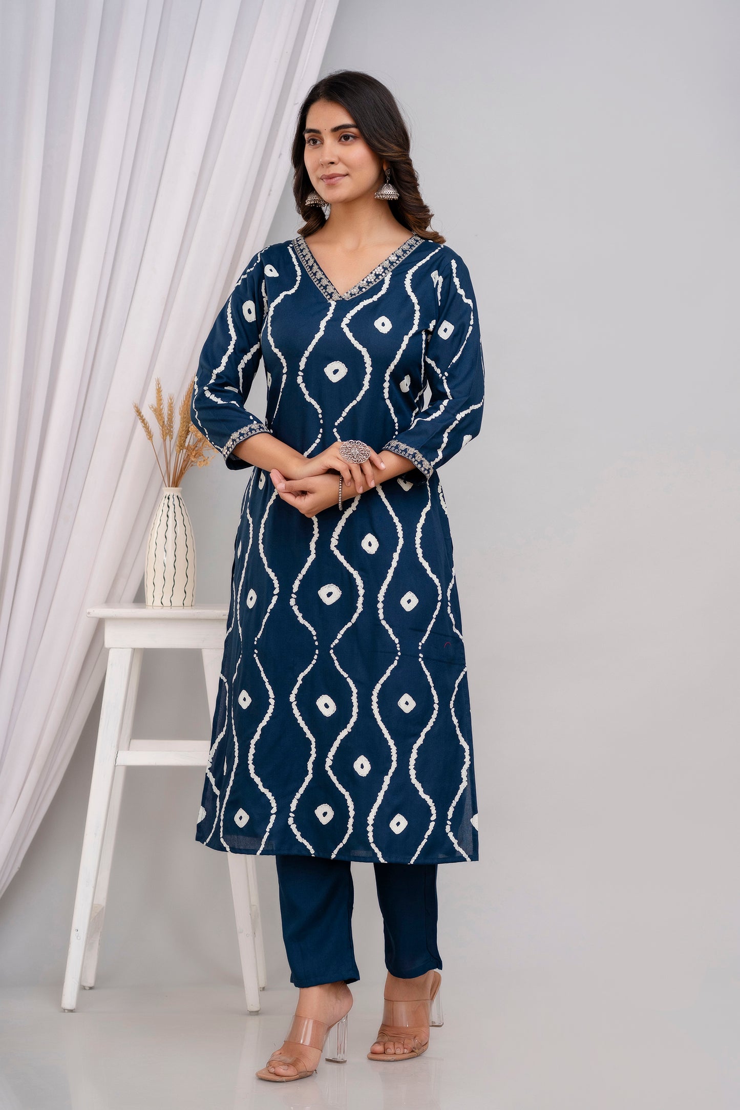 Teal Lehriya Printed Women Embroidered V neck Staright Kurta Set