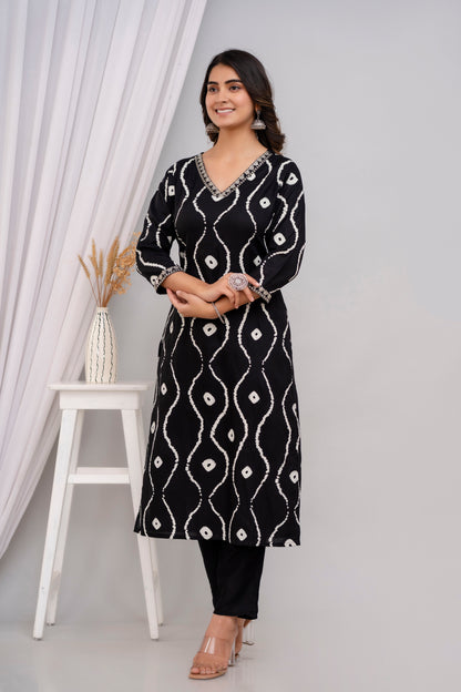 Black Lehriya Printed Women Embroidered V neck Staright Kurta Set