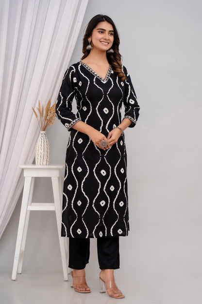 Black Lehriya Printed Women Embroidered V neck Staright Kurta Set