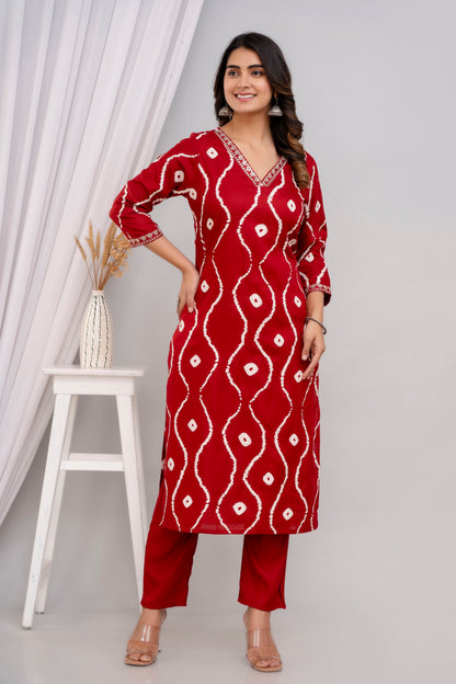 Maroon Lehriya Printed Women Embroidered V neck Staright Kurta Set