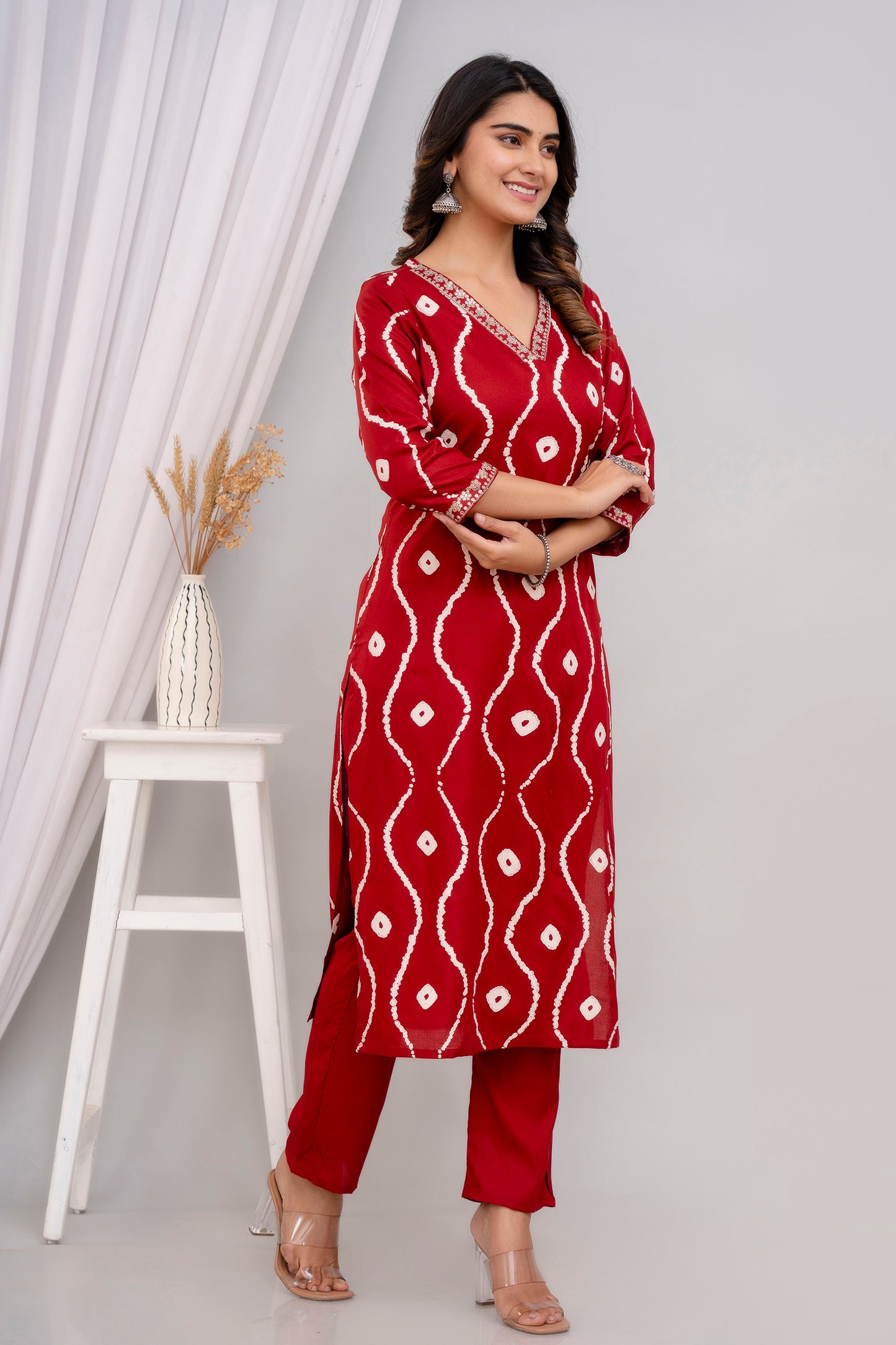 Maroon Lehriya Printed Women Embroidered V neck Staright Kurta Set