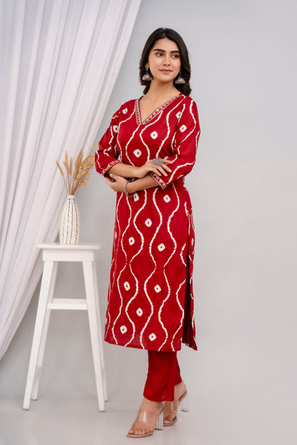 Maroon Lehriya Printed Women Embroidered V neck Staright Kurta Set