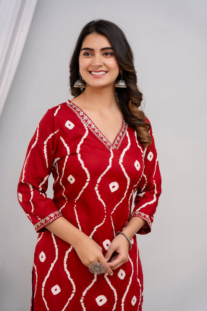 Maroon Lehriya Printed Women Embroidered V neck Staright Kurta Set