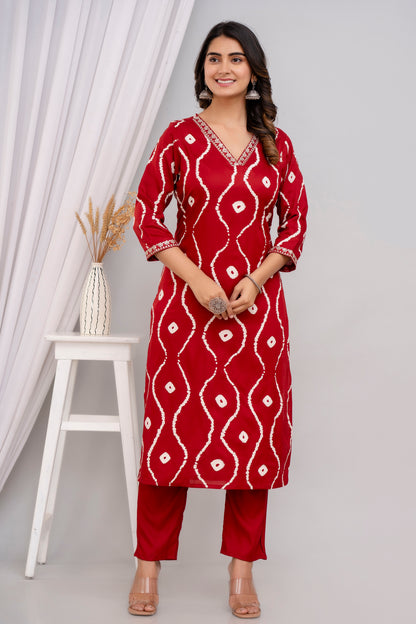 Maroon Lehriya Printed Women Embroidered V neck Staright Kurta Set